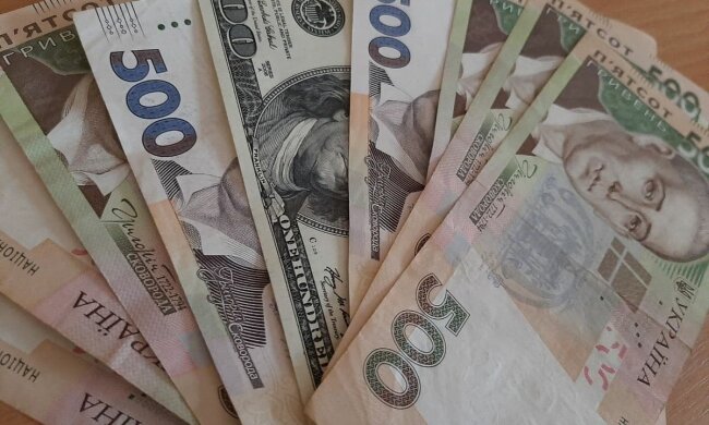 Деньги. Фото: Стена