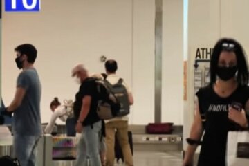 17 украинцев закрыли в грецком изоляторе. Фото: 5 канал, скрин