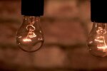 По 7 часов без света: в Киеве ввели драконовский график отключения электроэнергии