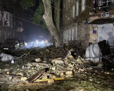 Наслідки ворожої атаки на Одесу: пошкоджені житлові будинки у Приморському районі