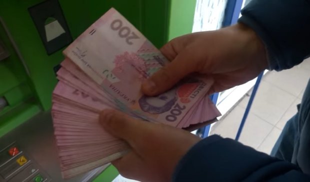 В ПФУ назвали размер средних зарплат по Украине. Фото иллюстративное