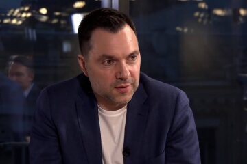 Військових звинуватили у провалах на фронті: Арестович відреагував і зрозуміло все роз'яснив