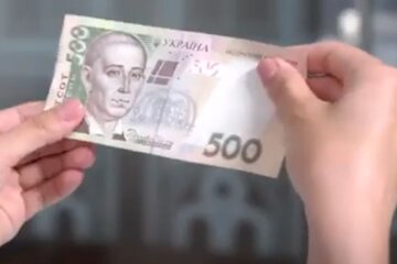 Гроші. Фото: скріншот YouTube-відео