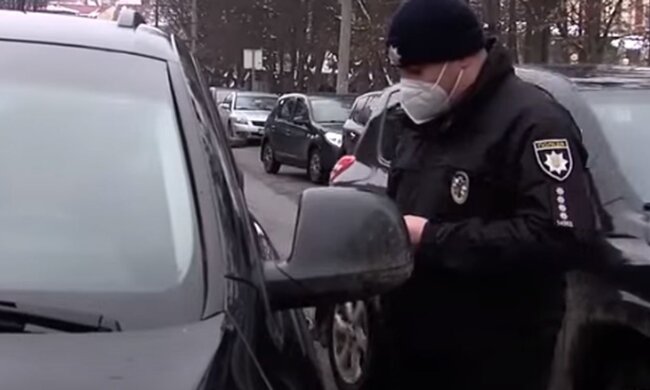 Сотрудник патрульной полиции. Фото: скриншот YouTube-видео