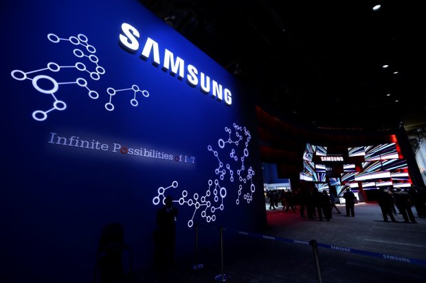 Революция на рынке смартфонов: Samsung показала такое, что другим и не снилось. Видео