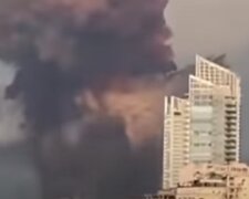 Взрывы в Бейруте: появилось видео снятое очевидцем за миг до гибели