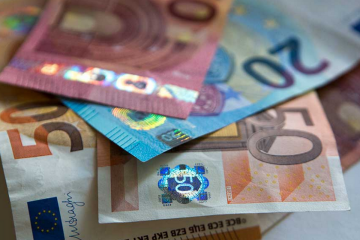 Від 150 євро: для українців запроваджують новий податок, а потім взагалі обдиратимуть, як у Європі