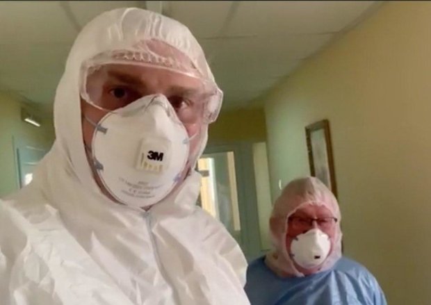 Кличко проинспектировал Александровскую больницу. Фото: скрин facebook/merkieva