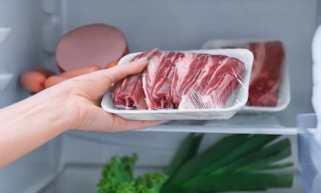 Мясо в холодильнике. Фото: YouTube