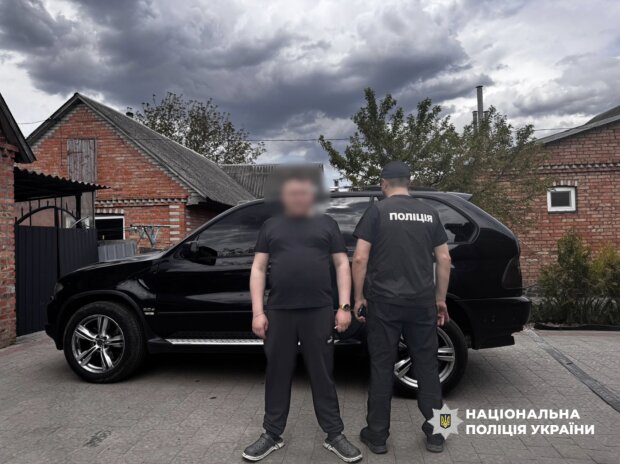 Нацполіція затримує учасників злочинної групи, яка допомагала військовим дезертирувати