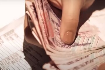 Деньги. Фото: YouTube, скрин