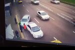 Момент аварии в Киеве. Фото: скриншот видео в Facebook Антона Геращенко