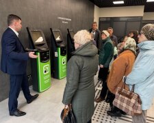 ПриватБанк продають: що буде з пенсіями, зарплатами та грошима на картках українців