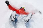 Природа подшутила: страну накрыл снегопад в разгар лета, опубликованы фото