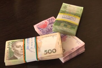 Гроші. Фото: скріншот YouTube-відео