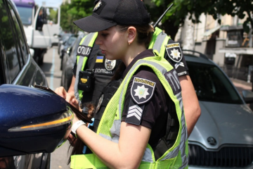 Водіїв штрафують від 17 до 34 тисяч грн за те, що взяли пасажира