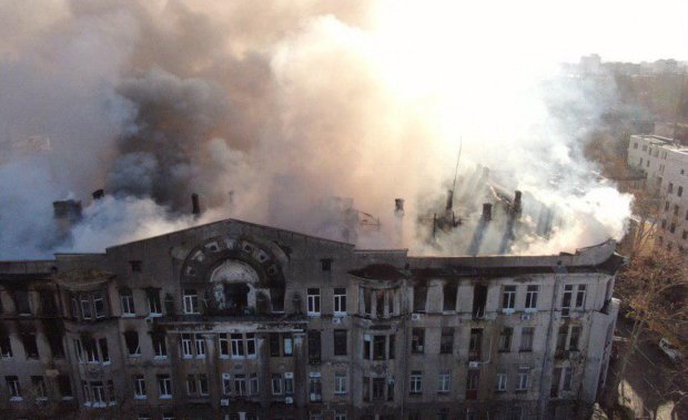 Пожар в Одессе, фото: Думская