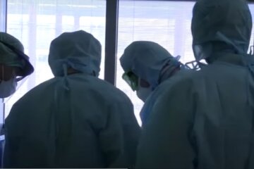 Стала известна причина вспышки болезни в Индии. Фото: YouTube, скрин