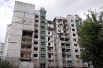 Поврежденный дом от российской атаки. Фото: скриншот YouTube-видео