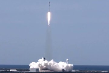 Запуск Falcon 9 на орбиту Земли. Фото: скриншот Twitter