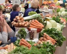 Украинцы обескуражены: овощи перед зимой дорожают, сколько стоит сделать запасы