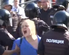 Затримання протестуючих росіян. Фото: скріншот YouTube-відео