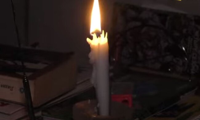 Свічка. Фото: скріншот YouTube-відео