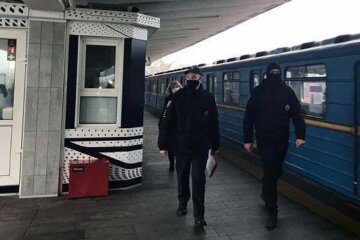 Киев. Полиция. Фото: скриншот Youtube