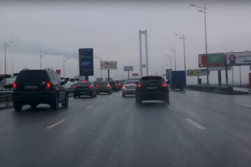 Дорога у Києві. Фото: скріншот YouTube-відео
