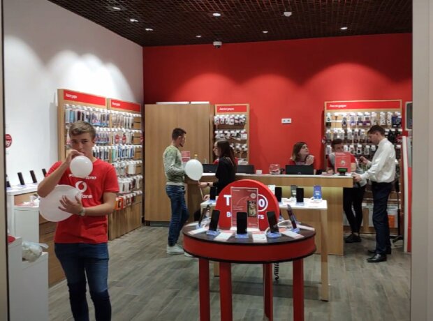 Магазин Vodafone. Фото: YouTube, скрин