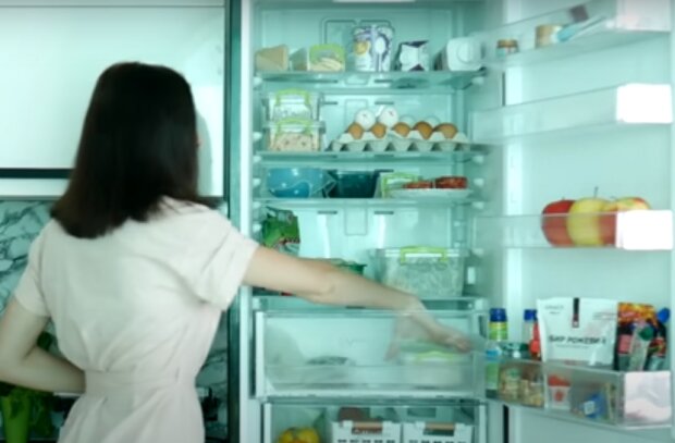 Продукты в холодильнике. Фото: скриншот видео