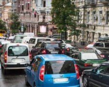 Уже не проехать: в Киеве перекрыли дорогу на месяц, что делать водителям