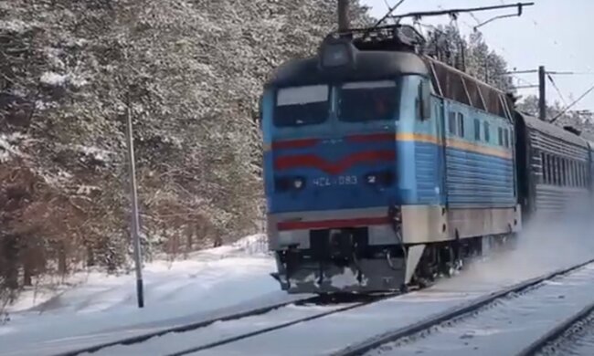 Поезд "Укрзализныци". Фото: скриншот YouTube-видео