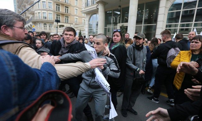 Участникам столкновений выплатят почти по миллиону: кто получит помощь от государства