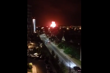 Беспилотники ударили по огромной нефтебазе в Сочи - видео