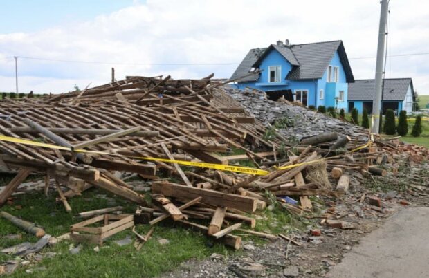 Зруйновані будівлі після смерчу в Польщі, 31 травня 2026
