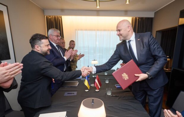 Зеленський підписує угоду Drone Deal з новим прем'єром Латвії