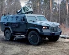 Вот это мощь: в сети показали как собирают украинский броневик «Козак»