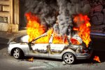 Кабина сгорела дотла: в Киеве на ходу загорелось авто, опубликованы первые кадры и подробности