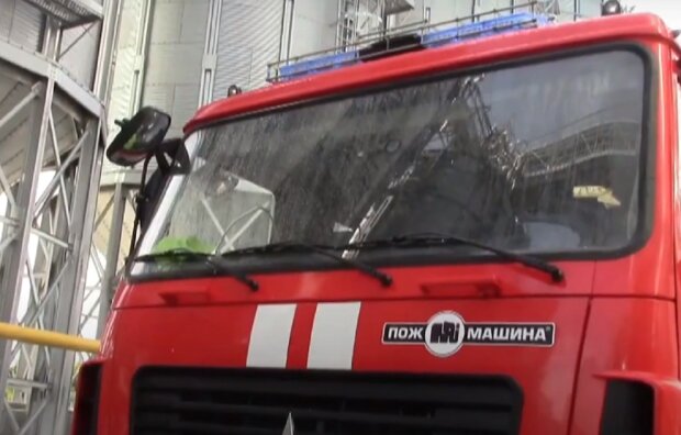 В Киеве сгорело кафе. Фото: YouTube, скрин