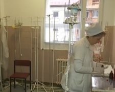 В Украине собираются уволить больше тысячи врачей. Фото иллюстративное