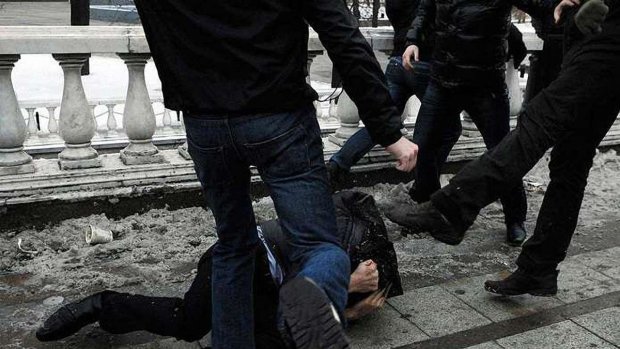 В Киеве подрались подростки, фото - 24 телеканал