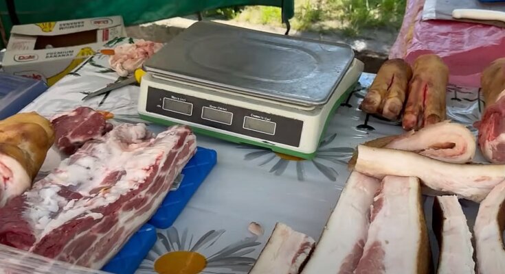 На киевских рынках вводится ограничение на продажу определенных продуктов. Фото: Скриншот YouTube