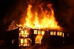 На Донбассе в новогоднюю ночь оккупанты сожгли дом и начали перестрелку, фото - .baikal-daily.ru