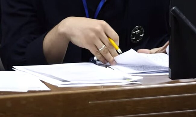 Суддя. Фото: скріншот YouTube-відео