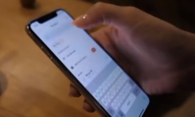 Смартфон. Фото: скриншот YouTube-видео