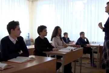 Школьники, фото: скриншот с youtube