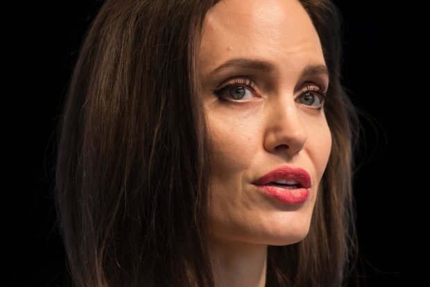 Актриса Анджелина Джоли потеряла 13-летнюю дочку. Удар судьбы был слишком сильным