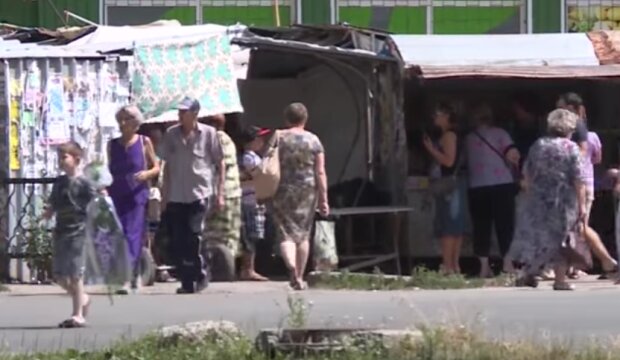 Пятая часть украинцев живет за чертой бедности. Фото: youtube