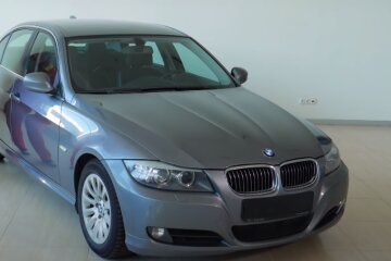 BMW 3 серии E90. Фото: скриншот видео